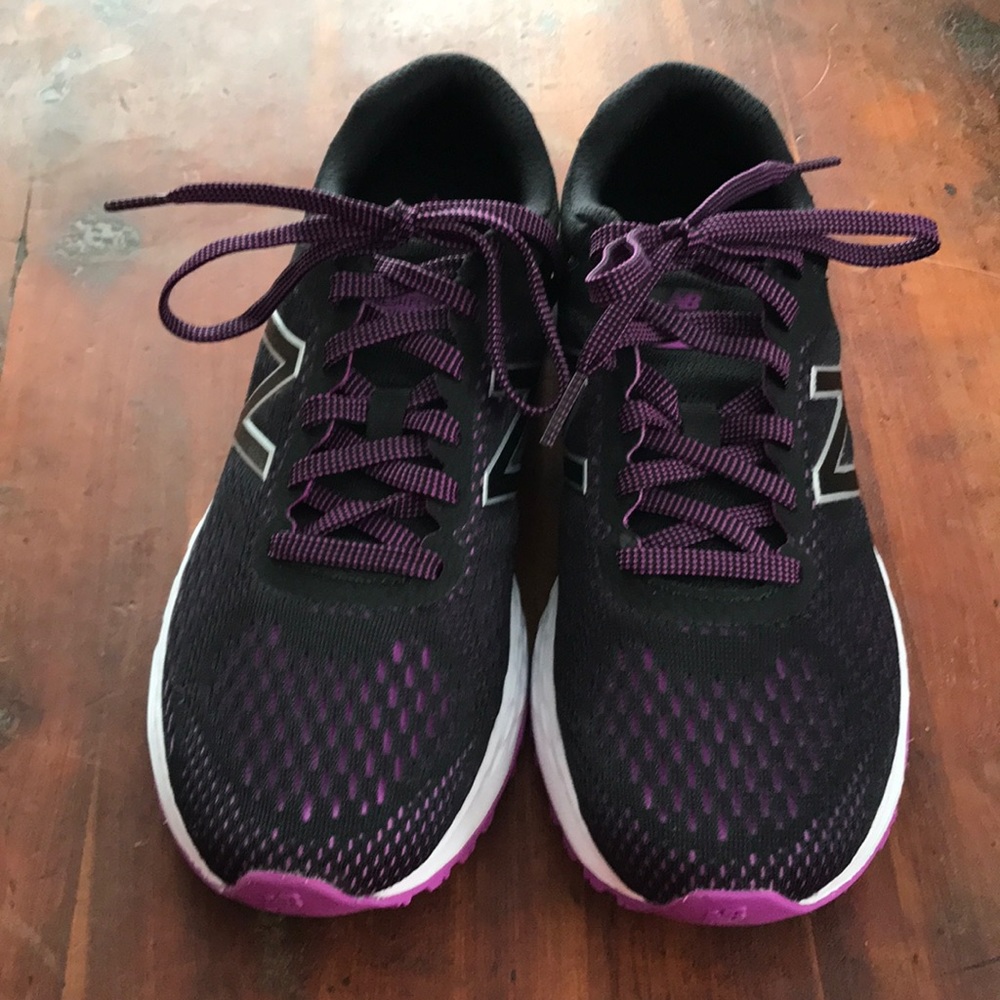 Women’s running shoes